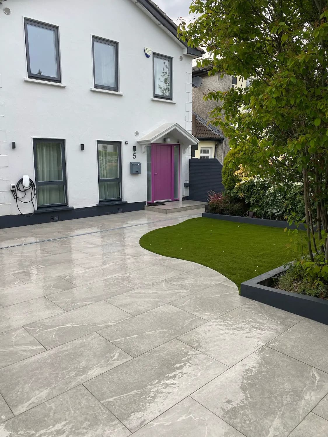 Driveway garden project by HomeZone Garden